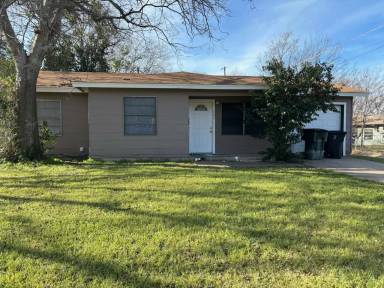 Main picture of 302 Prather Dr