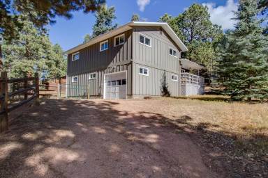 Main picture of 1040 Forest Hill Rd