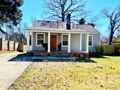 Main picture of 361 Adelle St SE