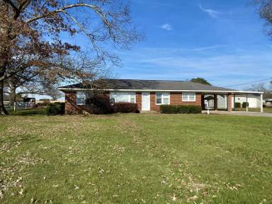 Main picture of 16951 New Cut Rd