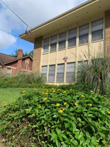Main picture of 3877 Herschel St