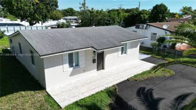 Main picture of 9285 SW 170th St