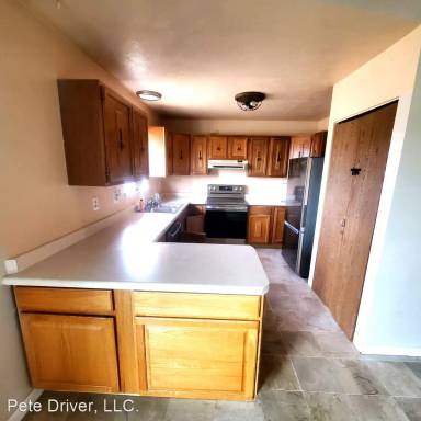 Main picture of 8200 Ptarmigan Ave