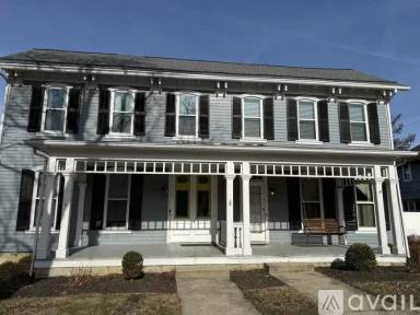 Main picture of 160 W Mound St