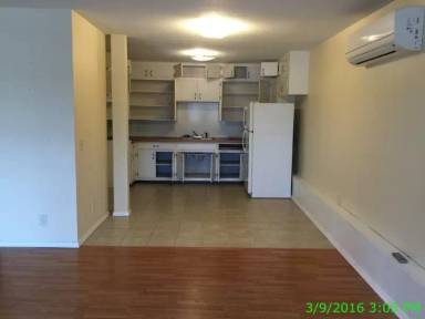 Main picture of 109 E Main St Aly