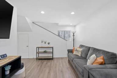 Main picture of 438 S Anza St