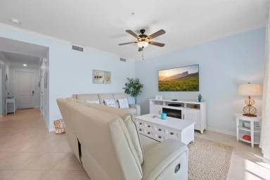 Main picture of 6034 National Blvd