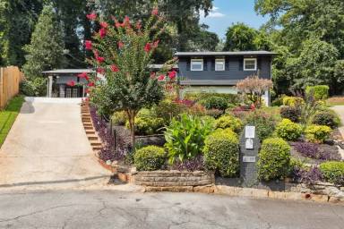 Main picture of 2139 Cedarbrook Ct SE