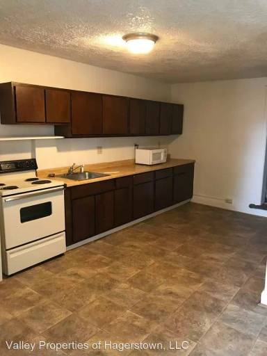 Main picture of 404 W Washington St