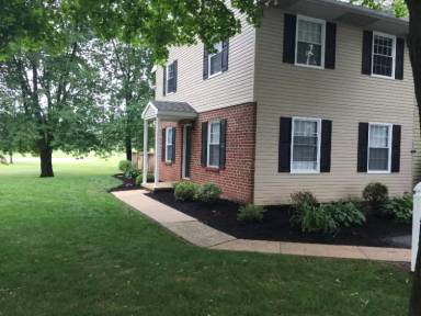 Main picture of 141 Maplewood Ln
