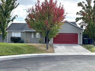 Main picture of 1418 Cowiche Ct