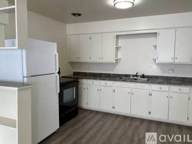Main picture of 2110 Lake Point Dr