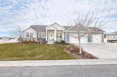 Main picture of 2098 E Elkhorn Rd
