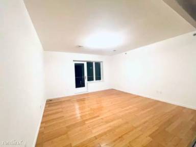 Main picture of 380 Neptune Ave