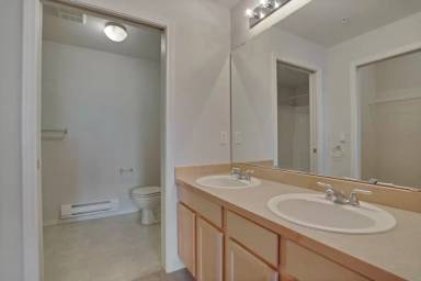 Main picture of 21507 42nd Ave S