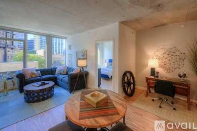 Main picture of 625 W Lake St