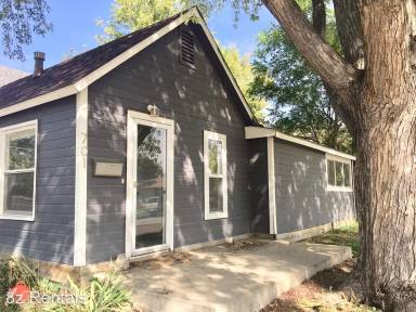 Main picture of 705 Jefferson Ave