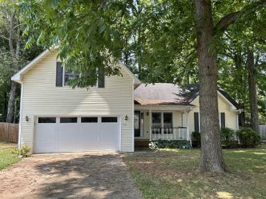 Main picture of 132 Whisperwood Ln