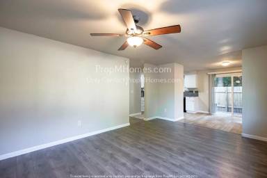 Main picture of 1417 Van Buren St