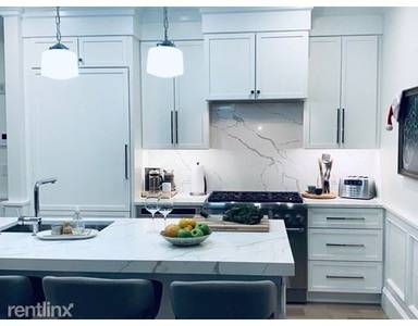 Main picture of 205 E St