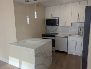 Main picture of 10 E Ontario St Apartments