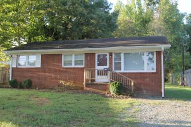 Main picture of 306 E Washington St