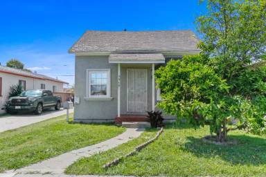 Main picture of 5943 Gaviota Ave
