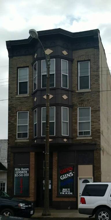 Main picture of 211 1/2 E. Stephenson St. - 2