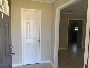 Main picture of 4906 Common St