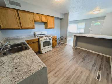 Main picture of 2255 N Graham Ave