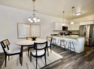 Main picture of Eagle View Condos