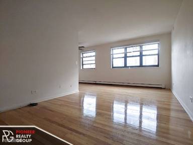 Main picture of 530 W Aldine Ave
