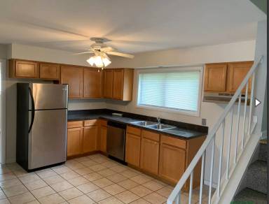Main picture of 1837 Root St