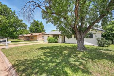 Main picture of 2349 Marsalis Dr