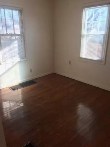 Main picture of 1516 S Alvord Blvd
