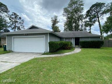 Main picture of 10540 Tanglewilde Dr W