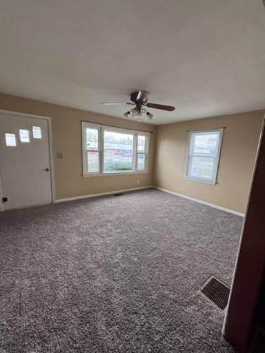 Main picture of 213 Sycamore St