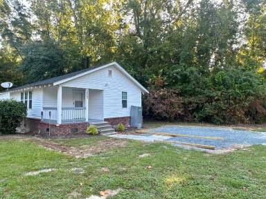Main picture of 1819 Pamplico Hwy