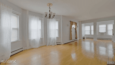 Main picture of 630 Palisade Ave