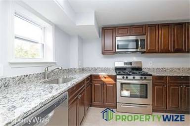 Main picture of 546 Saint Mary St