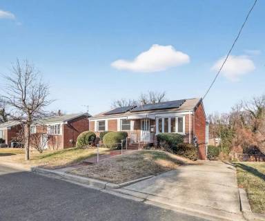 Main picture of 3108 P St SE