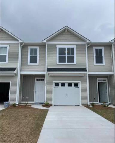 Main picture of 20 Aspen Rd