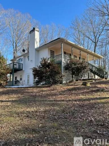 Main picture of 144 Dezzie Dr