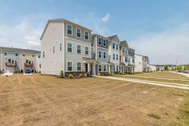 Main picture of 2500 Chert Ln