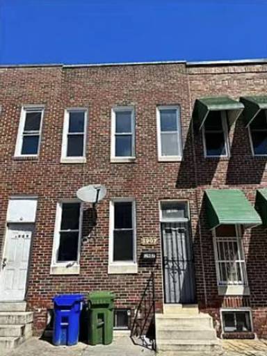 Main picture of 1907 Division St