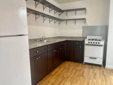 Main picture of 16 E 21st St