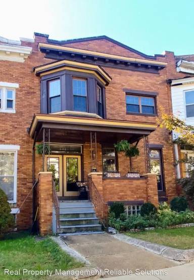 Main picture of 819 Brooks Ln