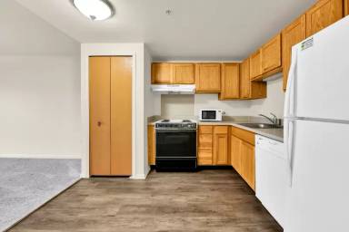 Main picture of 7650 Greeley St