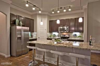 Main picture of Century Stone Hill North