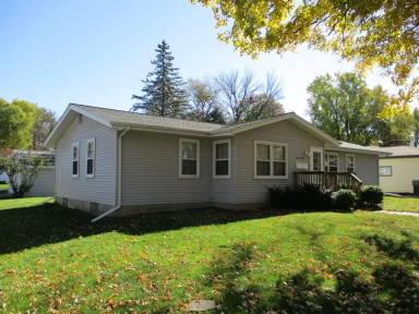 Main picture of 2316 Clark Ave